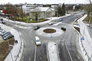 Jonavoje įrengta žiedinė sankryža: atnaujintas automobilių eismas