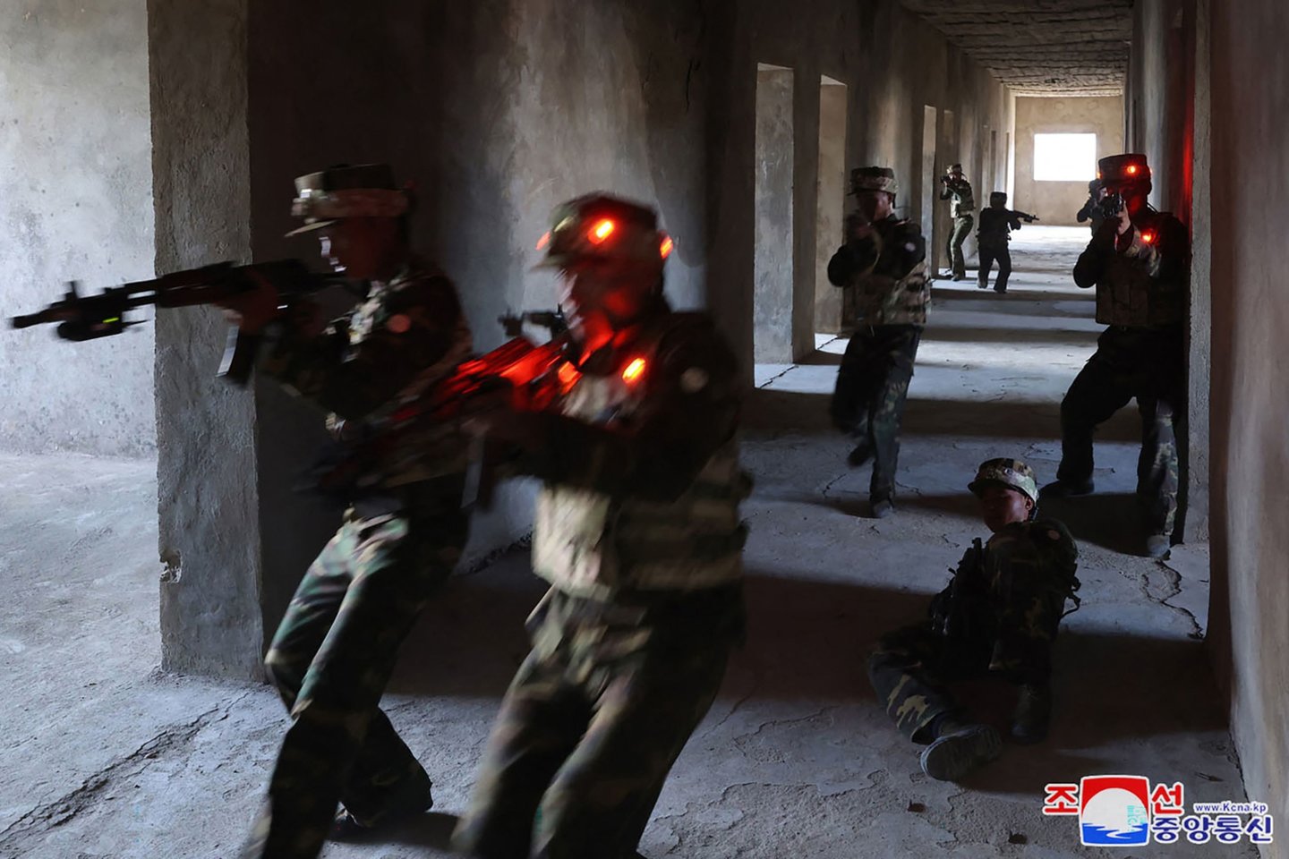 Šiaurės Korėjos kariai.<br>AFP/Scanpix nuotr.