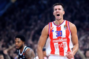Neįtikėtiną herojų atradusi „Crvena zvezda“ atsirevanšavo „Barcelona“ ekipai