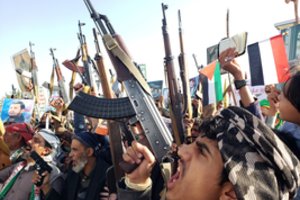 Izraelis teigia numušęs dar vieną iš Jemeno paleistą raketą