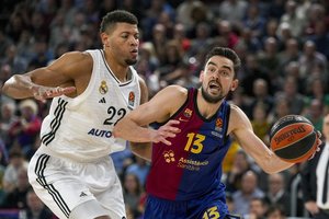 Krepšinio „El Clasico“ fiesta: „Barcelona“ nepasinaudojo šansu paguldyti „Real“ pergalingu metimu