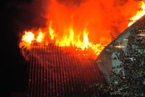 Naktį – tragedija Ukmergės rajone: per gaisrą sudegė žmogus