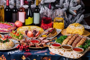 Ką valgyti per Naujuosius, kad 2025-aisiais lydėtų sėkmė – kas pritraukia pinigus, ilgaamžiškumą ir klestėjimą