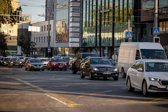 Nuo šios dienos – reikšmingi pokyčiai vairuotojams: 72 tūkst. jų dar nepasirūpino svarbiu dokumentu