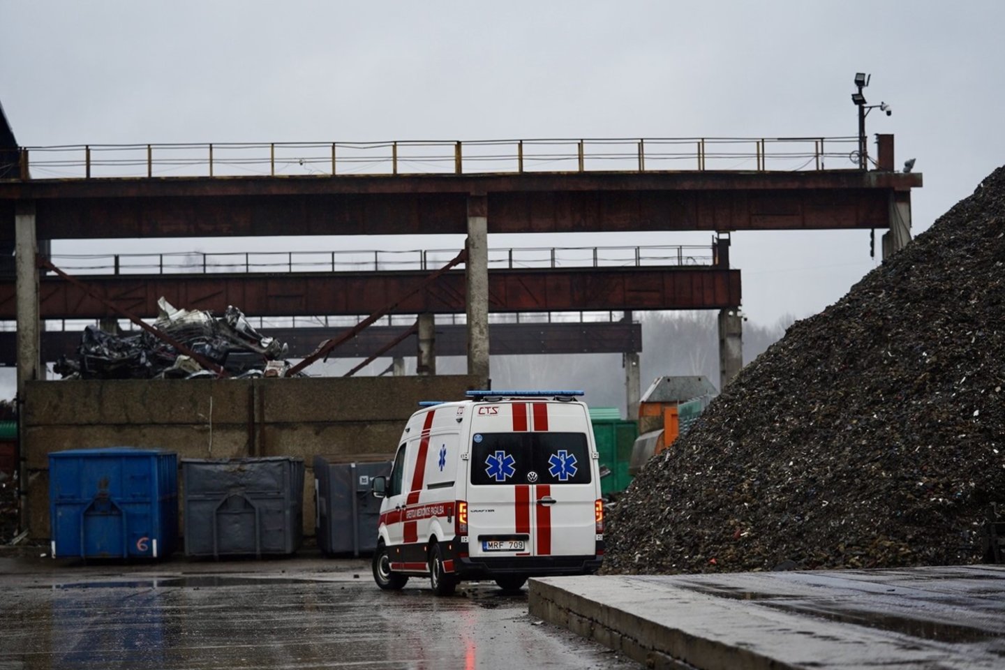 Gaisras Kauno įmonės teritorijoje.<br>G.Bitvinsko nuotr.