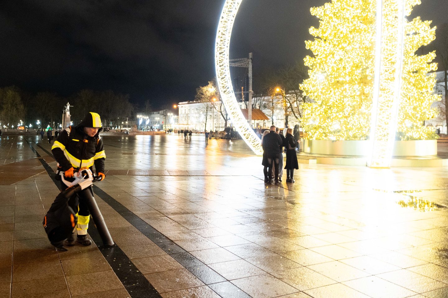 Tvarkoma Vilniaus Katedros aikštė.<br>T.Bauro nuotr.