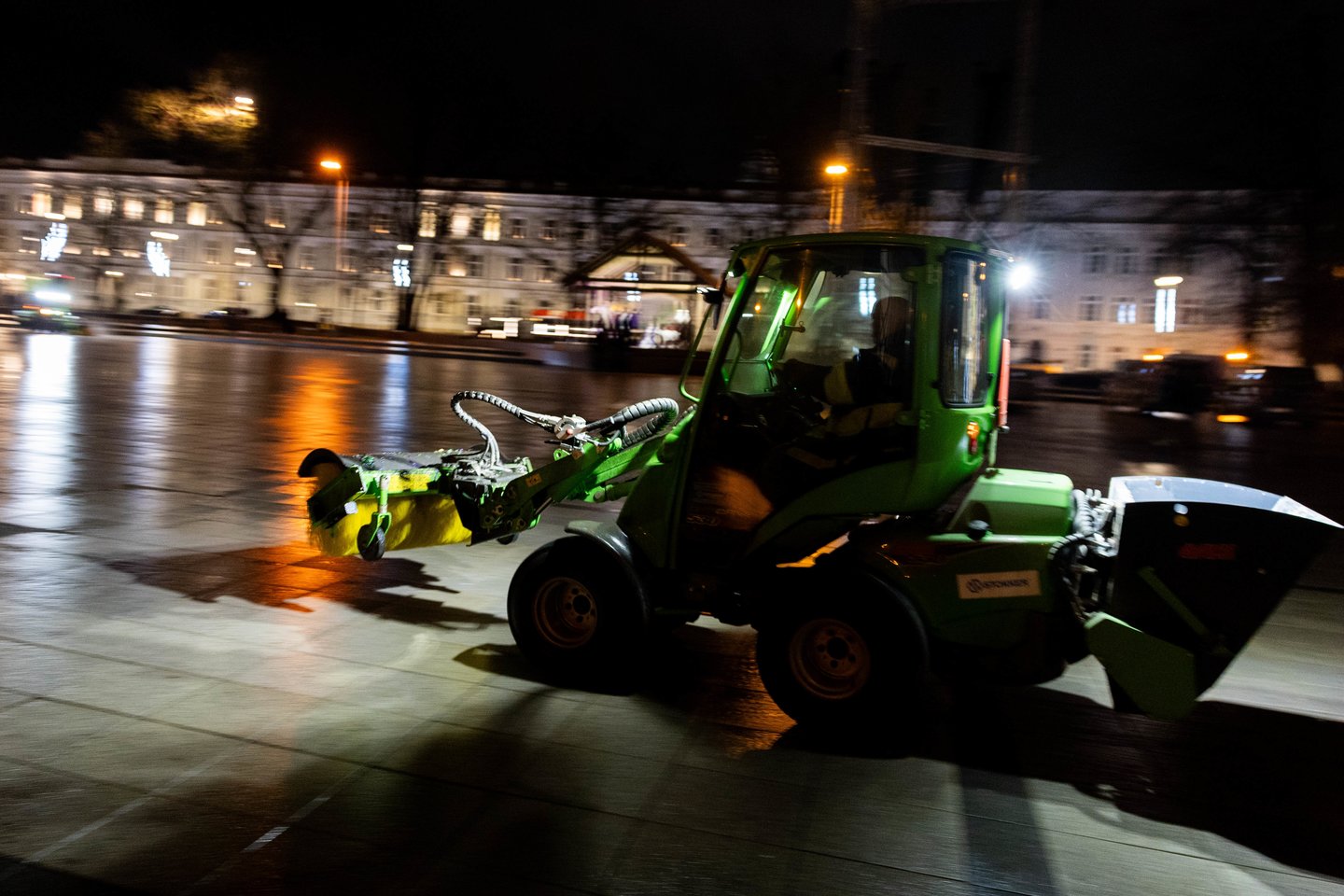 Tvarkoma Vilniaus Katedros aikštė.<br>T.Bauro nuotr.