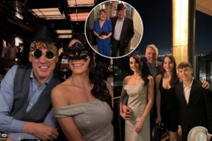 Šarūnas Jasikevičius su Anna Douka ir šeima Naujus metus pasitiko itin elegantiškai: akį traukė viena detalė