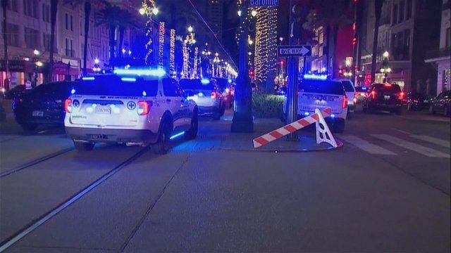 Naujametinė šventė JAV tapo tragedija: automobiliui įsirėžus į minią žuvo 10 žmonių