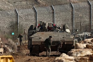 Skelbia, kad per 14 Sirijos pilietinio karo metų žuvo daugiau kaip pusė milijono žmonių