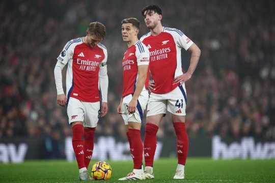 Metus „Arsenal“ pradėjo pergale ir sugrįžo į „Premier“ lygos antrąją vietą