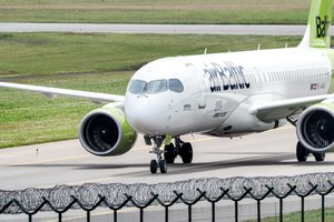 „airBaltic“ praneša atšaukianti arti 5 tūkst. skrydžių: iškilo netikėta problema