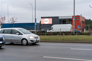 Naujas OWEXX lauko ekranas Vilniuje – „Vilnius Outlet“