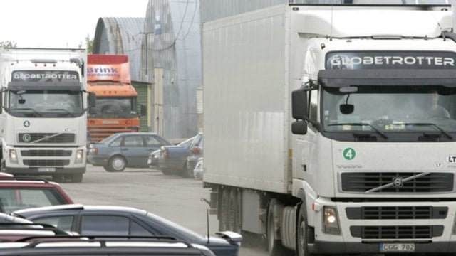 Didėjant degalų tarifui – iššūkiai transporto įmonėms: Lietuvą žada aplenkti