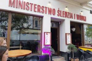 Lenkijoje užsisakė bulvinių blynų ir labai nustebo, kai prie jų atnešė visai ne grietinės