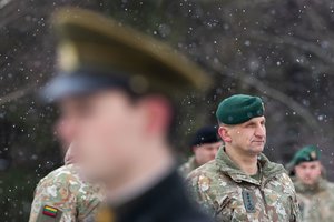 R. Vaikšnoras mato prasmę diskutuoti apie ilgesnę privalomąją karo tarnybą: tai suteiktų galimybę geriau paruošti karį