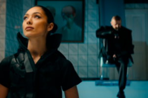 Stano nepaliauja stebinti: nauja partnerė, neįtikėtina vieta ir antras atgimęs superhitas