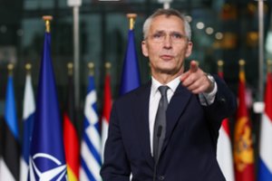 J. Stoltenbergas dalyvaus D. Trumpo inauguracijoje