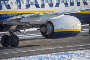 Skrydis lėktuvu iš Kauno apkarto – tokios kelionės pradžios niekas nenorėtų