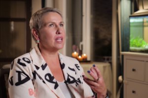 Mama Rock'n'Roll prabilo apie kalbas, kad vaiką pagimdė surogatinė motina