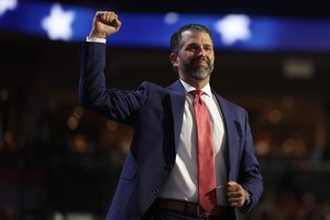 Donaldas Trumpas jaunesnysis atvyko į Grenlandiją