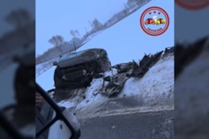 Nelaimė Latvijoje: į avariją pakliuvo mikroautobusas su vaikais iš Ventspilio muzikos mokyklos choro, žuvo dirigentė