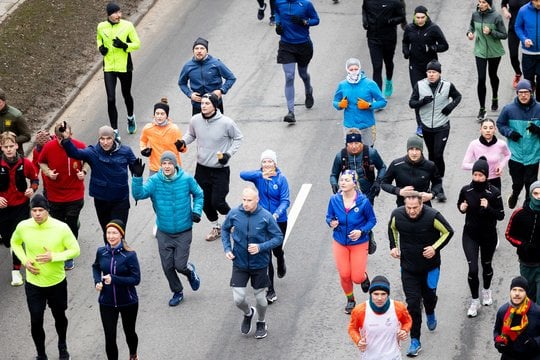 Šeštadienį žmonės rinkosi į tradicinį pagarbos bėgimą „Gyvybės ir mirties keliu“.