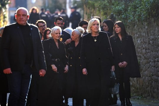 Palaidotas buvęs Prancūzijos kraštutinių dešiniųjų lyderis J.M.Le Penas.