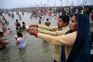 Indijoje maudynių rituale dalyvaus 400 mln. piligrimų