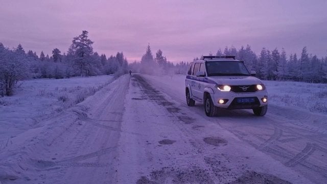 Net ir 50 laipsnių šaltis neišgąsdino: Rusijos Jakutijos regione surengtas maratono bėgimas