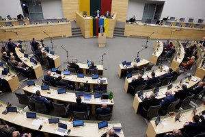 Seimas rezoliucija įsipareigojo užtikrinti užsienio ir saugumo politikos tęstinumą