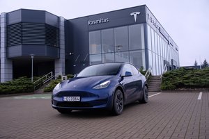 Naujo „Tesla Model Y“ testas: ko nežino kiti elektromobilių gamintojai
