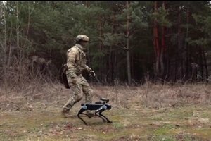 Ukrainiečiai pristatė įspūdingus keturkojus padėjėjus