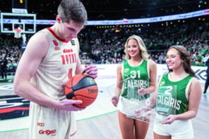 „Krepšinis įkvepia ne tik aikštėje“: kamuolys tapo gėrio šaukliu