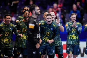 Pirmąją pasaulio čempionato staigmeną pateikė šeimininkus parklupdę Brazilijos rankininkai