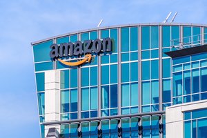„Amazon“ ketina investuoti daugiau nei 5 mlrd. dolerių į duomenų centrą Meksikoje