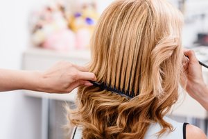 Vaistininkė patarė, kaip išsaugoti sveikus ir ilgus plaukus