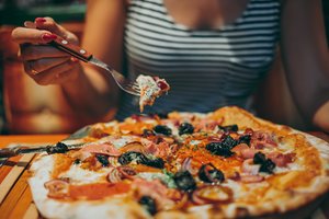 Kaimynai lenkai paskelbė, kokia pica yra jų pati mėgstamiausia