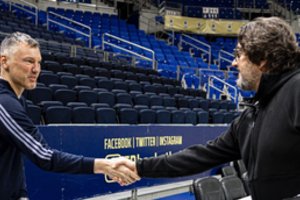 Prieš rungtynes Stambule – šiltas A. Trinchieri ir Š. Jasikevičiaus susitikimas