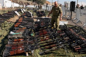 JT vadovas: po to, kai Libane prasidėjo paliaubos, taikdariai rado 100 „Hezbollah“ „ginklų slėptuvių“