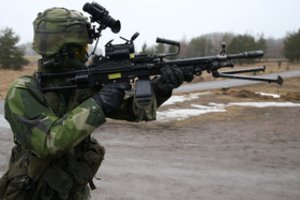 Į Latviją atvyko švedų kariai, sustiprinsiantys NATO brigadą