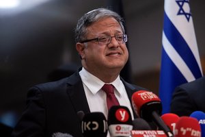 Dėl paliaubų Gazoje susitarimo atsistatydino Izraelio nacionalinio saugumo ministras