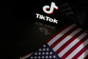 D. Trumpas diktuoja sąlygas dėl „TikTok“ platformos: nori, kad 50 proc. jos priklausytų JAV