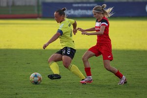 Šiauliečių kapitonė ir toliau gins Lietuvos futbolo čempionių garbę