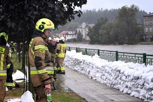 Lenkijos kasykloje – metano sukeltas gaisras: pranešama apie sužeistus angliakasius