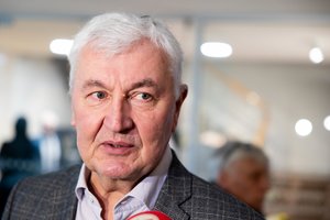 Europos čempionato medaliais nesišvaistyti siūlęs J. Kazlauskas galiausiai dėl Lietuvos pajėgumo tarė: „Kažkas čia ne taip“