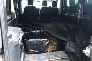 Panevėžiečio mikroautobuse – 60 tūkst. eurų vertės baltarusiškų rūkalų krovinys