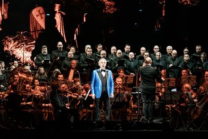 Mylimiausias pasaulio tenoras Andrea Bocelli surengs vienintelį koncertą Lietuvoje
