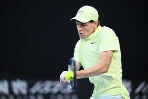 Be didesnių problemų su B. Sheltonu susitvarkęs J. Sinneris gins „Australian Open“ čempiono vardą