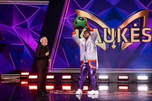 Atidengta Musės kaukė: po ja slėpėsi garsus krepšininkas